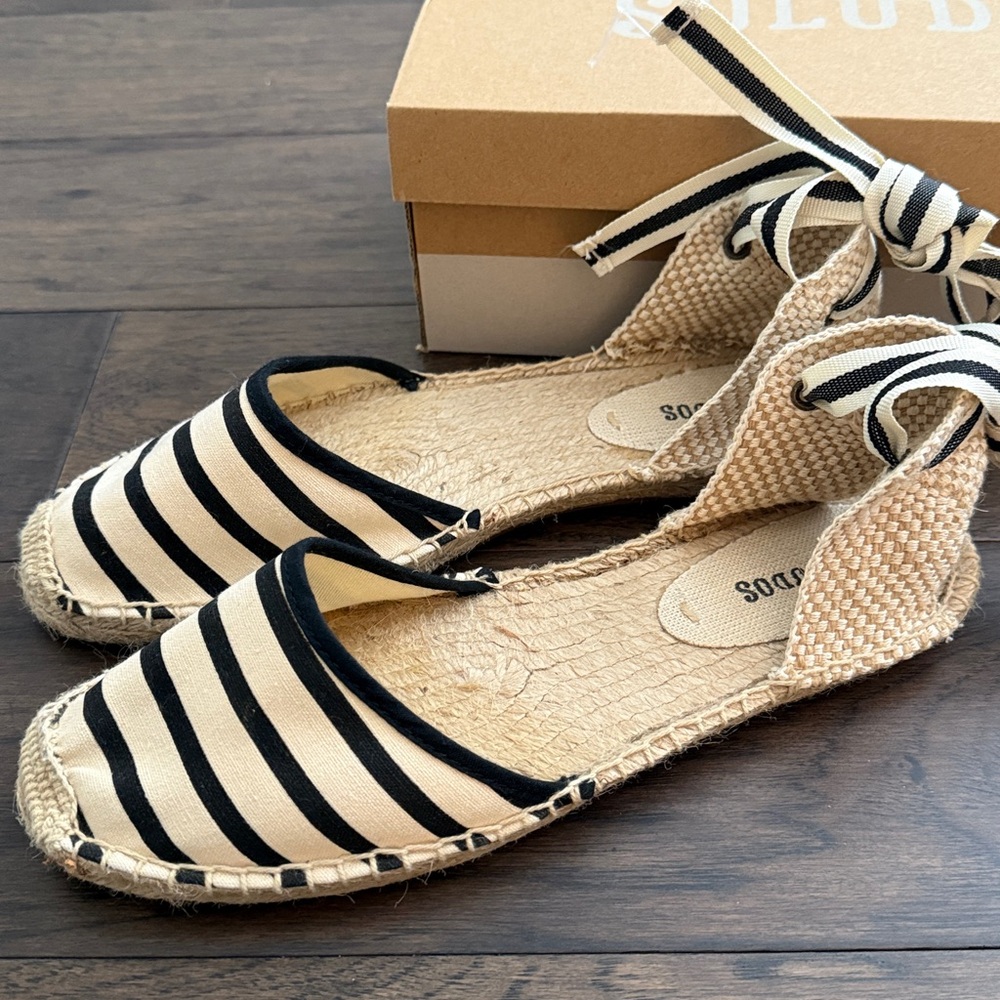 Soludos Women's Striped Black and Tan Flat Espadrille Sandals - Sz 8.5 - Picture 5 of 8